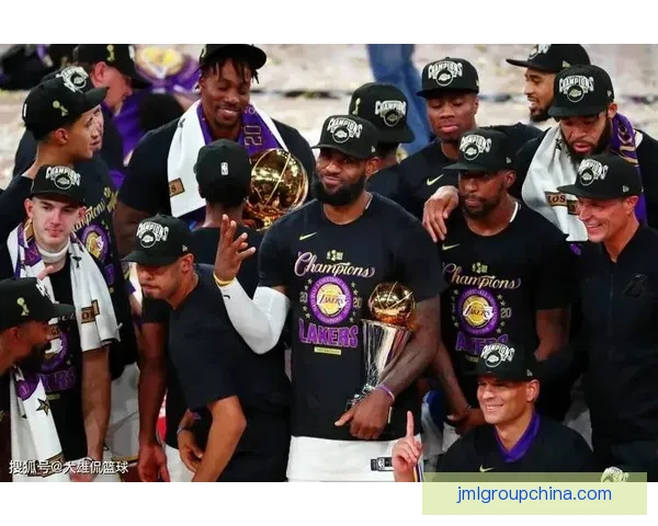 NBA总决赛湖人对阵热火阵容解析与冠军走向前瞻核心球星战术博弈